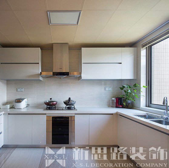 記?。》孔忧f不要這樣裝！